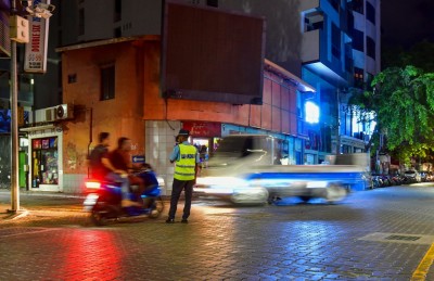 މީހަކު ޒަހަމްކޮށްލައި ފައިސާތަކެއް ފޭރިގެންފި