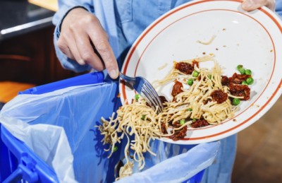 ކާނާ އިސްރާފުކުރުމާ ދެކޮޅަށް ޗައިނާގައި ބޮޑު ކެމްޕޭނެއް ފަށައިފި