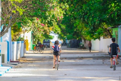 މަޖިލީހުގެ ޕޯޓަލްއަށް ހުށަހެޅި ފުރަތަމަ ޕެޓިޝަން، އާންމު ތަންތަނުގައި ބިކިނީގައި އުޅޭނަމަ ފިޔަވަޅު އަޅަން އެދި