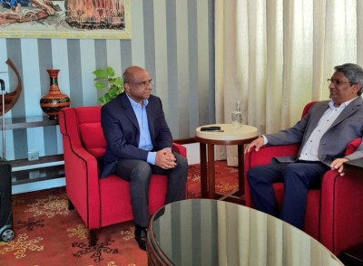 ދިވެހީންނަށް އޮން އެރައިވަލް ވިސާ ލިބޭ އެއްބަސްވުމެއްގައި ސޮއި ކުރަން ޝާހިދު ރަޝިއާއަށް
