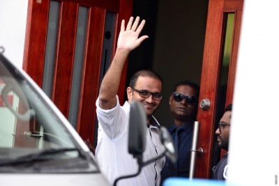 އަދީބުގެ ޕާސްޕޯޓް ހިފެހެއްޓުމަށް ސުޕްރީމް ކޯޓުން އަމުރެއް ނެރެފި