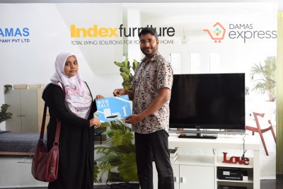 ދަމާސްގެ ލަކީޑްރޯއިން އެއްވަނަ ސައީދާއަށް، އިނާމަކަށް ބެޑްރޫމްސެޓެއް