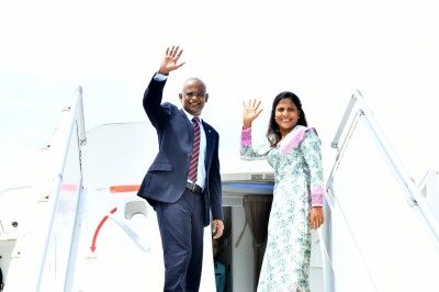 ފުރަމާނަ ދަތުރުފުޅެއްގައި ރައީސްގެ ދެކަނބަލުން ސިންގަޕޫރަށް