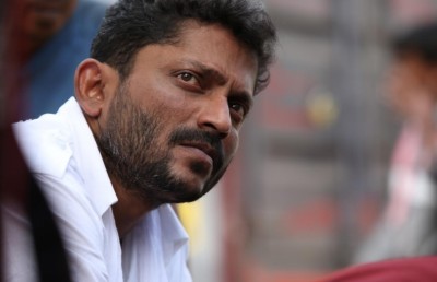 ޑައިރެކްޓަރު ނިޝިކަންތު ކަމަތު މަރުވެއްޖެ