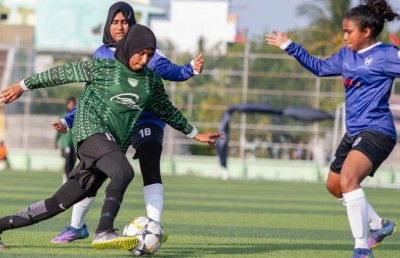 އަންހެން ކުދިންނަށް އެމެރިކާއިން ފުޓްބޯޅައިގެ ފުުރުސަތެއް
