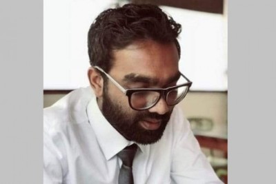 ކޮރަޕްޝަންގެ ތުހުމަތު ކުރެވި މަހާ ސަސްޕެންޑްކޮށްފި