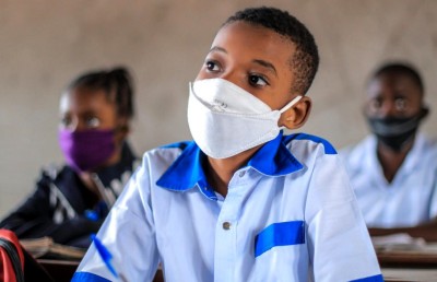 12 އަހަރުން މަތީގެ ކުދިން މާސްކް އަޅަން ޖެހޭނެ: ޑަބްލިއުއެޗްއޯ