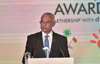 ދަރިވަރުން މަސައްކަތްކުރަންވީ ރާއްޖެއަށް އާ އިޖާދާތުތައް ކުރަން ތައްޔާރުވާން: ރައީސް ސޯލިހް