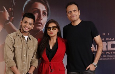 "މަރުދާނީ 2" ގެ ޑައިރެކްޓަރުގެ ތައުރީފު ރާނީ މުކަރްޖީ އަށް