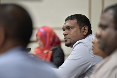 މުސާރަ ބޮޑުކުރީ މުވައްޒަފުން އެހެން ކުންފުނިތަކަށް ދާތީ: އައިލެންޑް އޭވިއޭޝަން