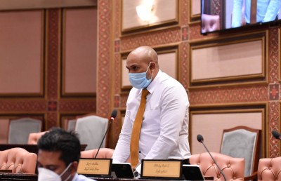 ސަނީފްގެ މަސްލަހަތު ހިމެނޭ ކަމެއްގައި ބައިވެރި ނުވާ ކަމަށް ކޮމިޓީން ނިިންމައިފި