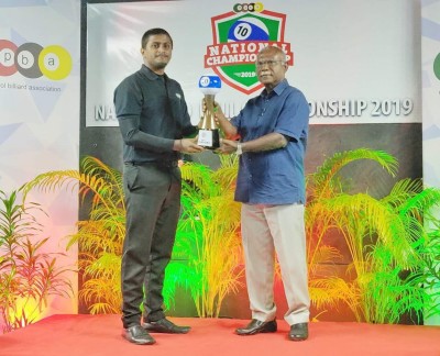 ގައުމީ 10 ބޯލް ބިލިއާޑް މުބާރާތުގެ ޗެމްޕިއަންކަން އަހުސަން ހާޝިމް ހޯދައިފި