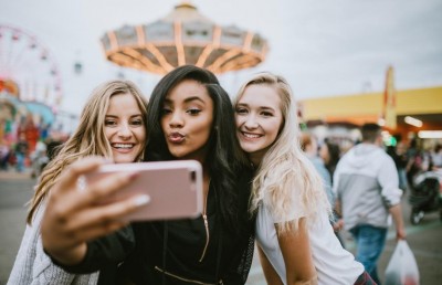 ސެލްފީ އެޑިޓްކޮށްފައި ނޫނީ ޕޯސްޓެއް ނުކުރަން؟