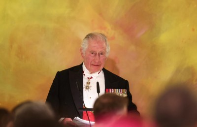 އިނގިރޭސިންނާއި ޖަރުމަން އޮތީ ޔޫކްރޭނާ އެކުގައި: ރަސްގެފާނު ޗާލްސް