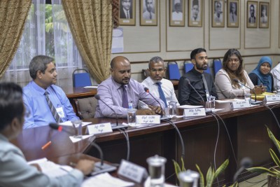 ޖޭއެސްސީ މެންބަރުންގެ އުމުރު 40 އަށް މަތިކުރަން ބާ ކައުންސިލް މެންބަރުން ދެކޮޅު