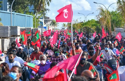 ދައުލަތުގެ ހަޒާނާ ހުސްވިޔަސް ރައްޔިތުންނަށް ފައިދާއެއް ނުކުރި: ޑރ. ވަހީދު