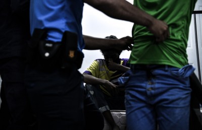 ރަށުތެރޭ އާންމުކޮށް ކުށްކުރާ ޑްރަގް އެޑިކްޓުން ބަންދުކުރަން އޮޕަރޭޝަނެއް