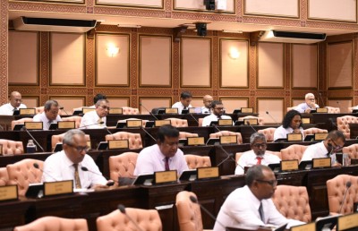 ރިޔާސީ އިންތިހާބަށް ކުރިމަތިލާން އިތުރު ހަތަރު ދުވަސް ދޭ ބިލު ބަލައިގެންފި