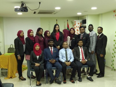 އެވިޑް ކޮލެޖްގެ ސްޓޫޑަންޓް ކައުންސިލްގެ މެމްބަރުން ހުވާކޮށްފި