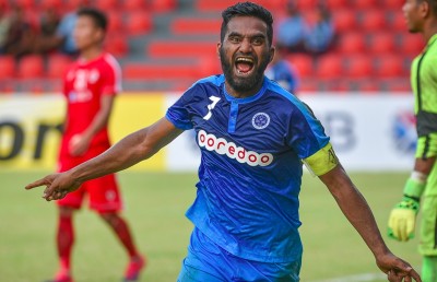 ނިއު އިން ދަގަނޑޭ އަށް އޮފާކޮށް، އޭނާގެ އިންތިޒާރުގައި