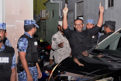 އަދީބު ފިލީ ހޮނިހިރުގައި، ފަޅާއަރުވާލީ ފަޅުވެރިއެއް!؟