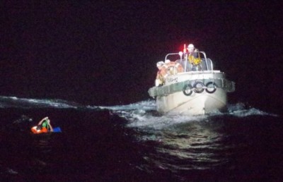 ތޫފާނުގައި ޖެހި 40 ފަޅުވެރިންނާއި 6،000 ގެރިއާ އެކު ކާގޯ ބޯޓު ފެތިއްޖެ