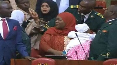 ދަރިފުޅު ގޮވައިގެން ކެންޔާގެ ޕާލިމެންޓަށް ދިޔަ މެމްބަރު ބޭރުކޮށްލައިފި