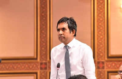 މިނިސްޓަރު އިމްރާން ލުތުފީއަށް ބިރުދެއްކި ކަމަށް ބުނާ މައްސަލާގައި މަޖިލީހަށް ކުއްލި މައްސަލައެއް