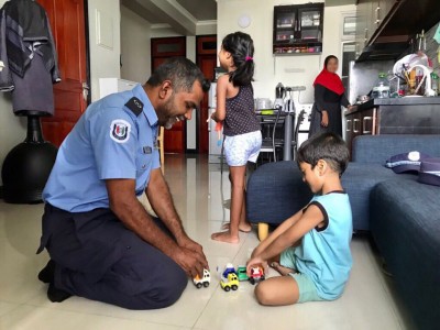 ކޮމިއުނިޓީ ޕޮލިސިންގެ ހިދުމަތަށް ޝިދާތާގެ ތައުރީފް