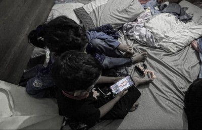 އާއިލީ މައްސަލަތަކުގެ ހާއްޔެއްގައި ކުޑަ ދެ ކުދިން!