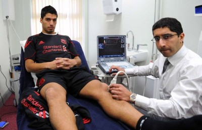 ލިވަޕޫލްގެ ކުރީގެ ޑޮކްޓަރު ދިވެހި ކުޅުންތެރިންނަށް ސެޝަނެއް ނަގައިދީފި