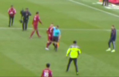 ލިވަޕޫލް ކުޅުންތެރިޔަކަށް ލައިންސްމަން ހަމަލާދީފި