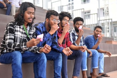 ހުކުރަށް ފަހު ފިރިހެން ވެރިން ދަނީ ޖޫސްޕެޓީ ބޯން!