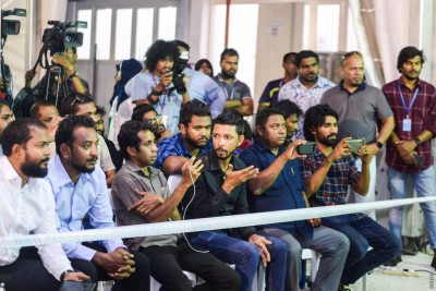 ކެންޑިޑޭޓުންގެ މަންދޫބުންނަށް ވޯޓްލާ މަރުކަޒަށް ފޯން ވެއްދޭނެ ގޮތް ހަދަން އިސްލާހެއް
