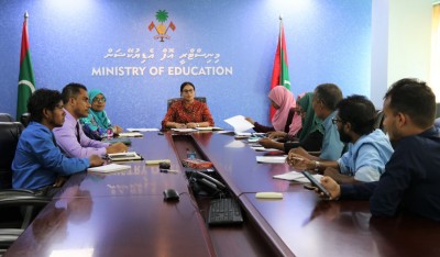 ޓީޗަރުންގެ މަސައްކަތްތައް ލުއިކޮށްދީ ރޭވުންތެރިކަމާއެކު ކަންކަން ކުރިއަށް ގެންދިއުމަށް އެދިއްޖެ