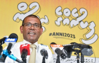 ރޮޒައިނާ އާއި އަނދުން ހުސައިނާ ހެދި ނަޝީދަށް ނުރައްކާ އޮތް ކަމަށް ތުހުމަތުކޮށް ޕޮލިހަށް