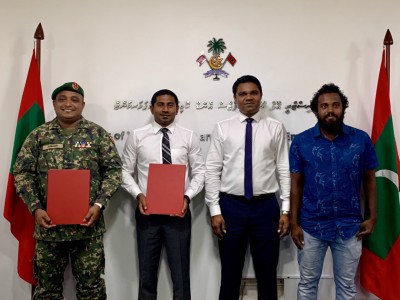 ހިންނަވަރު، ހޮޅުދޫ އަދި ކެނދިކުޅުދޫ ދަނޑުގެ ސަބް-ބޭސް ހެދުމަށް ސިވެކާ ހަވާލުކޮށްފި