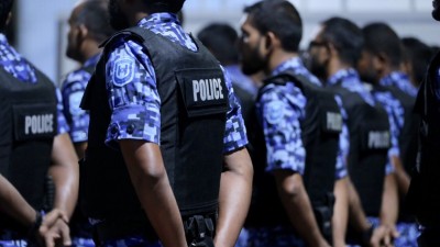 ބަހުސަކީ، ދެ ފުލުހުން ހައްޔަރު ކުރަންވީތަ؟