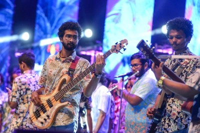 އަލިފާނުގައި ހާލުގައި ޖެހުނު މީހުންނަށް އެހީވާން 12 ގަޑިއިރުގެ މިއުޒިކް ޝޯއެއް