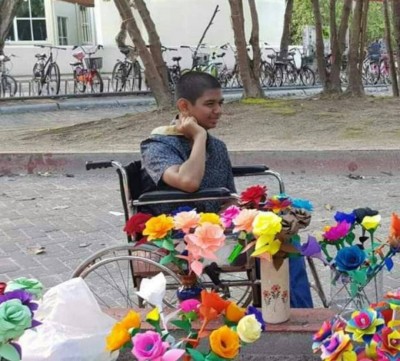 އަނދިރި ހަޔާތަކުން ހިނިތުންވުމަކާ އެކު މަލެއް