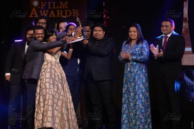 ދިވެހި ފިލްމު އެވޯޑްސް އަންނަ މަހުގައި!