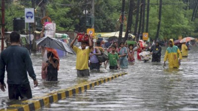 އިންޑިއާގެ އުތުރަށް ކުރަމުންދާ ވިއްސާރައިގައި 140 މަރު