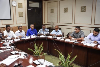 ޕެސްޓިސައިޑް ކޮންޓްރޯލް ކުރާ ބިލާ މެދު ދަނޑުވެރިންގެ ހިތްހަމަނުޖެހުން!