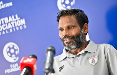 އީގަލްސްގެ ވަކިވަކި ކުޅުންތެރިންނަށް ސަމާލުވާނަން: ނިޒާމް