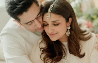 ލޯބި ފޮޓޯތަކަކާ އެކު ޕަރިނިތީ އާއި ރަގަވް އެންގޭޖުމަންޓް އިއުލާންކޮށްފި