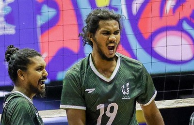 އޮފީސް ވޮލީ މުބާރާތުގެ ފައިނަލްގެ ފުރަތަމަ ޖާގަ އާބަންކޯ އަށް