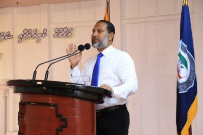 އެއްވެސް ފުލުހަކު ޒާތީ މަސްލަހަތު އިސްކޮށްގެން ނުވާނެ: އިމްރާން