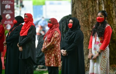 ކޮންމެ ޓީޗަރަކަށް މިނިސްޓަރުގެ ހާއްސަ ޝުކުރަކާއެކު ސިޓީއެއް