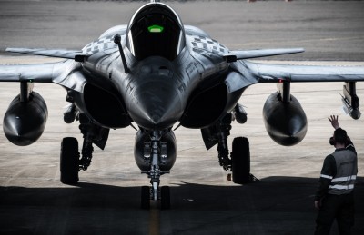 ޔޫކްރޭނަށް މަތިންދާބޯޓު ދޭން ކޯލިޝަނެއް ހަދަނީ