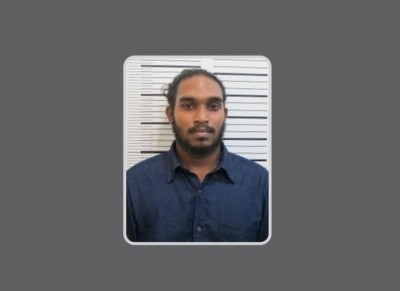 ހާލުގައި ޖެހުނު ލޯންޗެއްގައި ހުއްޓާ އިރުފާން ހައްޔަރުކޮށްފި
